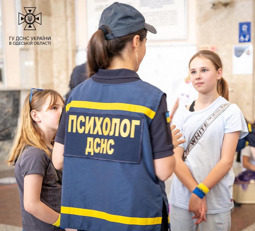 Психологи проводили бесіди з дітьми. Фото: ДСНС