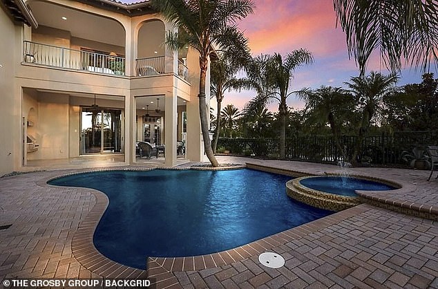 Мик Джаггер продает роскошное поместье, подаренное возлюбленной, гараздо младше его - фото 6