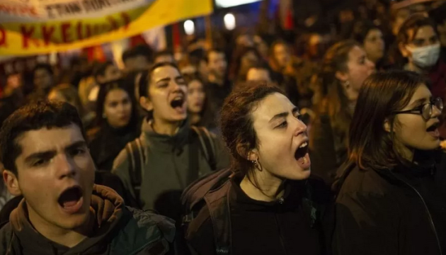 протести в Греції