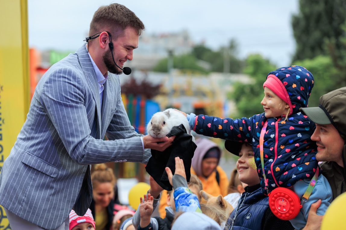 Дитяче свято, організоване Благодійним фондом Вадима Столара. Фото: пресслужба Фонду