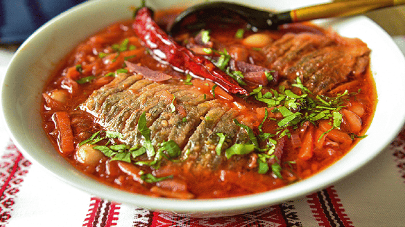 Як приготувати пісний борщ з карасями — рецепт