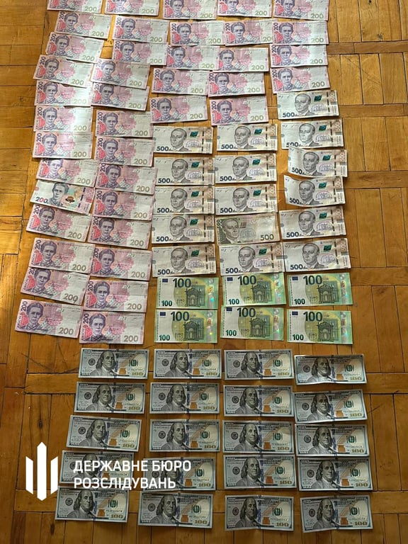 зароблені на клієнтах гроші