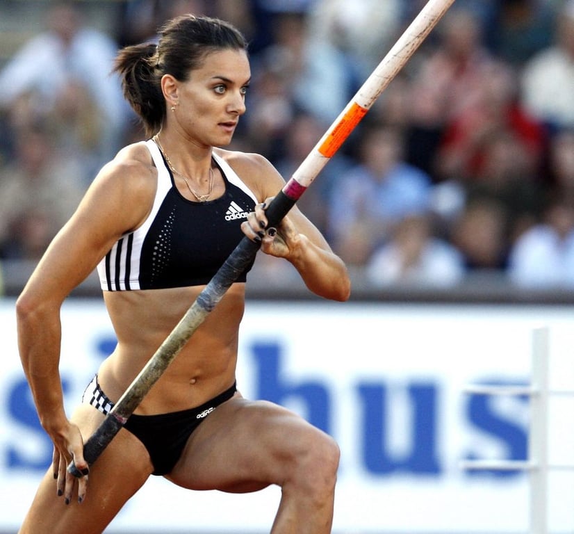 Олена Ісінбаєва