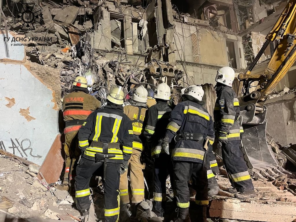 Ликвидация последствий обстрела в Запорожье