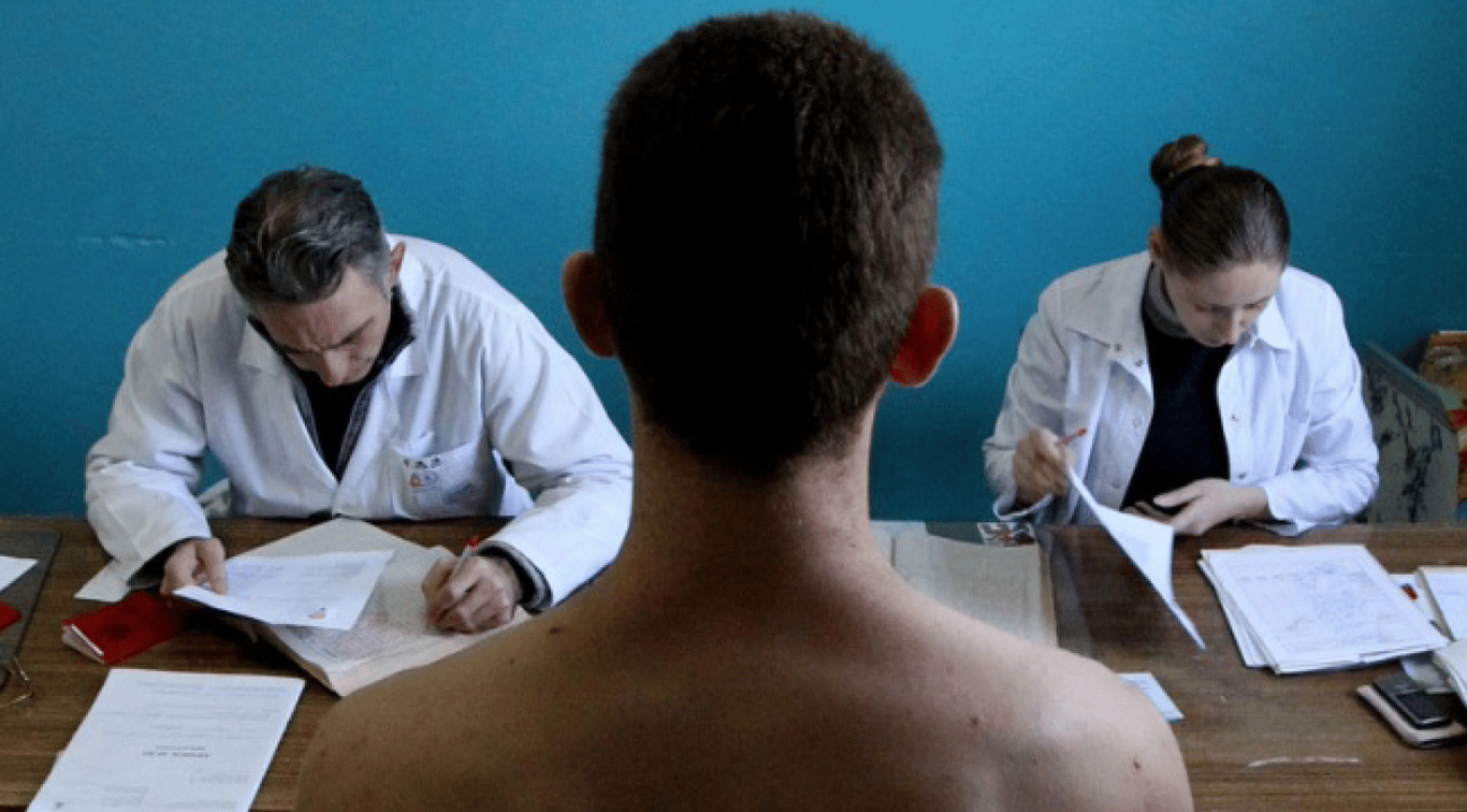 Які хвороби шлунково-кишкового тракту дають право призовнику звільнитися від служби в армії