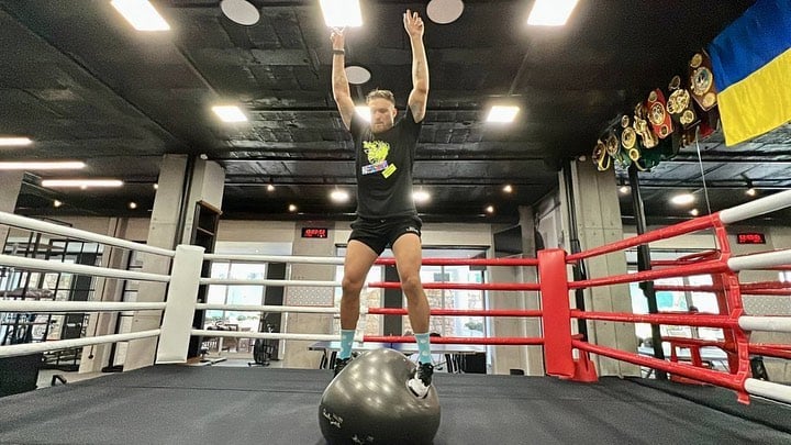 Александр Усик