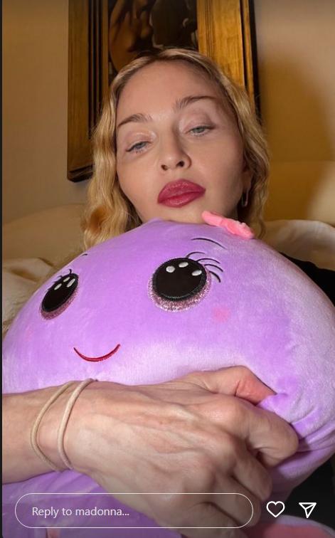 Мадонна після гопіталізації порадувала прихильників ніжним фото - фото 1