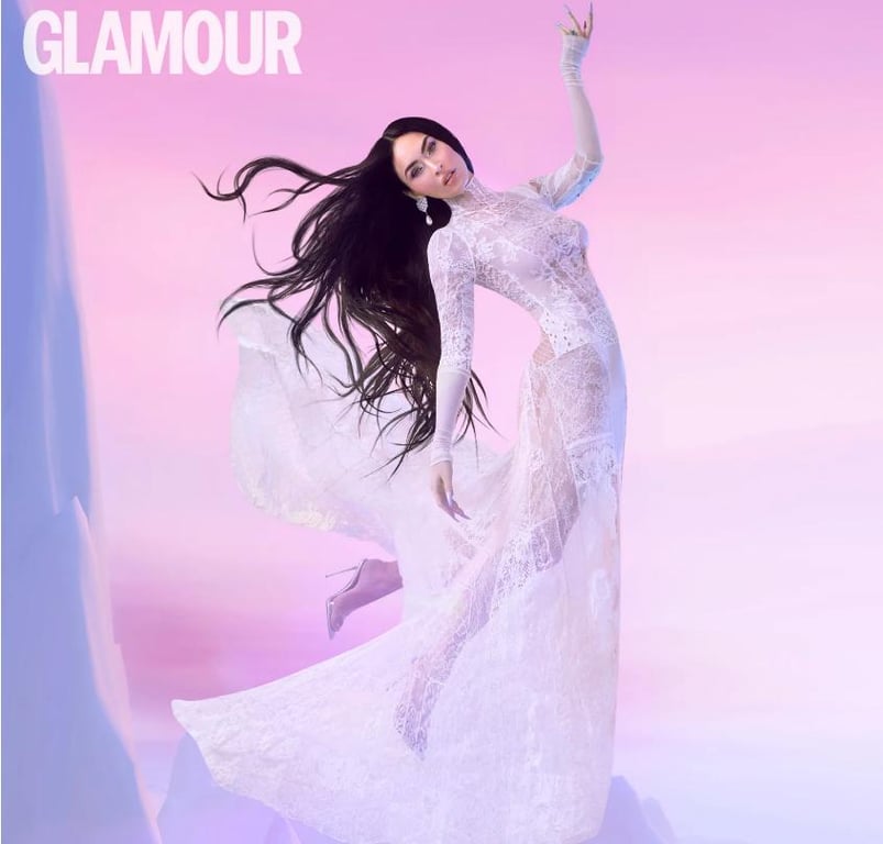 Меган Фокс снялась в футуристической фотосессии и рассказала, пила ли кровь любимого - фото 3