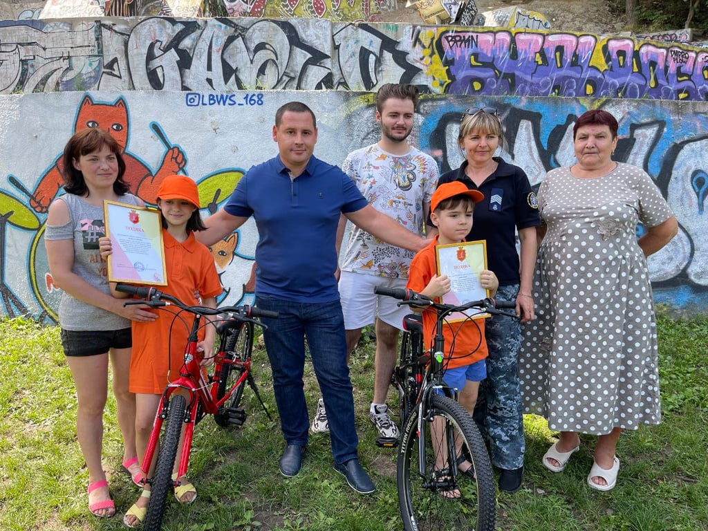 діти допомогли комунальникам в Одесі