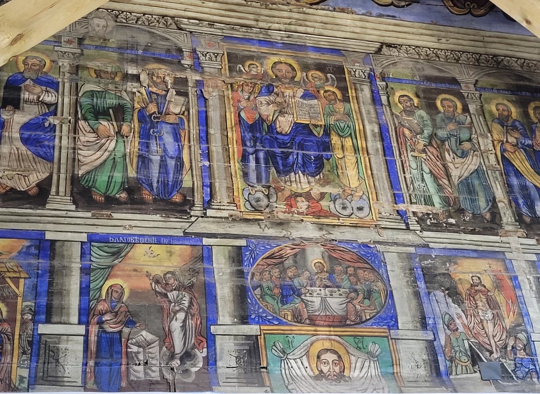 Розписи XVII – XVIII ст.у  церкві в Потеличах. Фото: ЛОВА