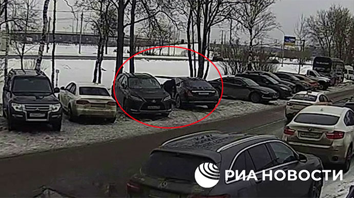 Момент "закладывания взрывчатки"