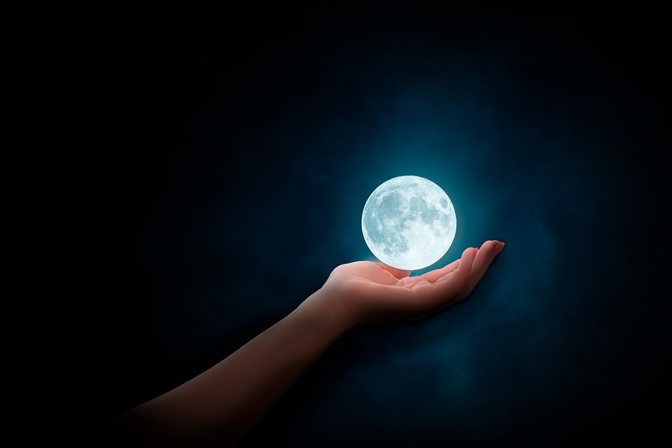 Повня в знаку Лева — чого очікувати