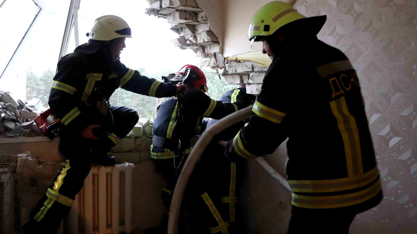 Ракетный удар Украинка 28 апреля