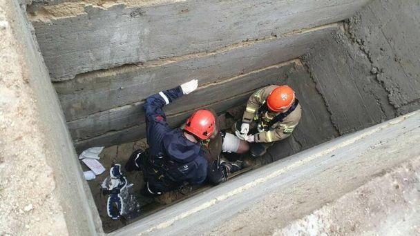 порятунок чоловіка на польському кладовищі