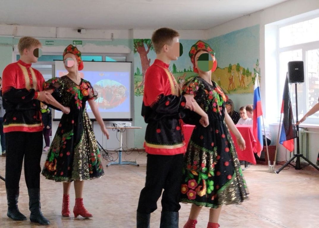 "Движение первых" у Маріуполі