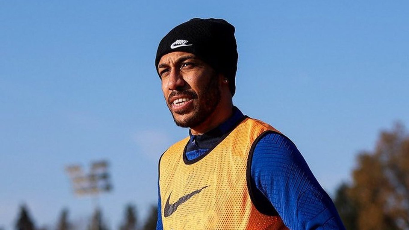 Пьер-Эмерик Обамеянг