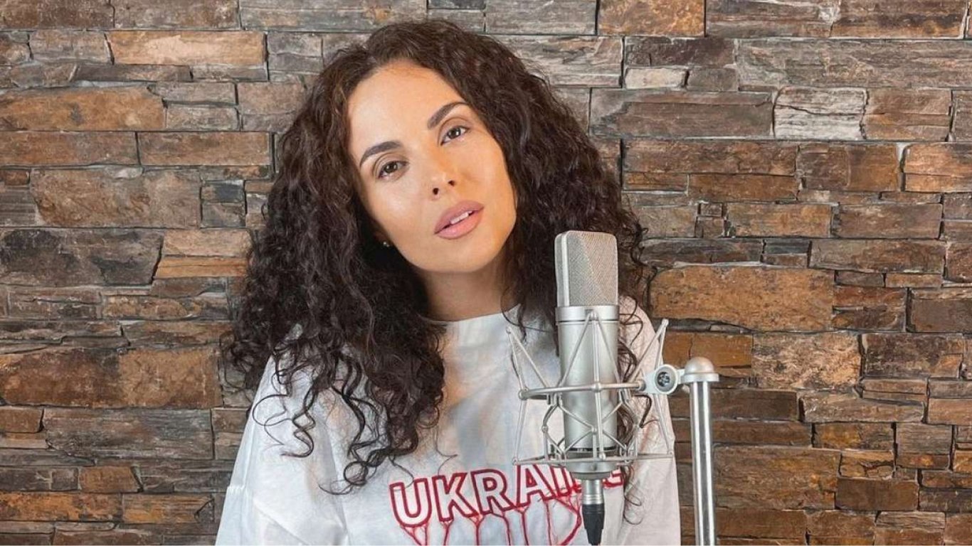 Каменских презентовала мини альбом с украиноязычными хитами. Читайте на  UKR.NET