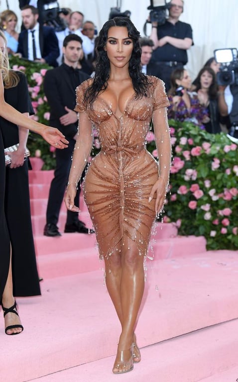 Мокре плаття Кім