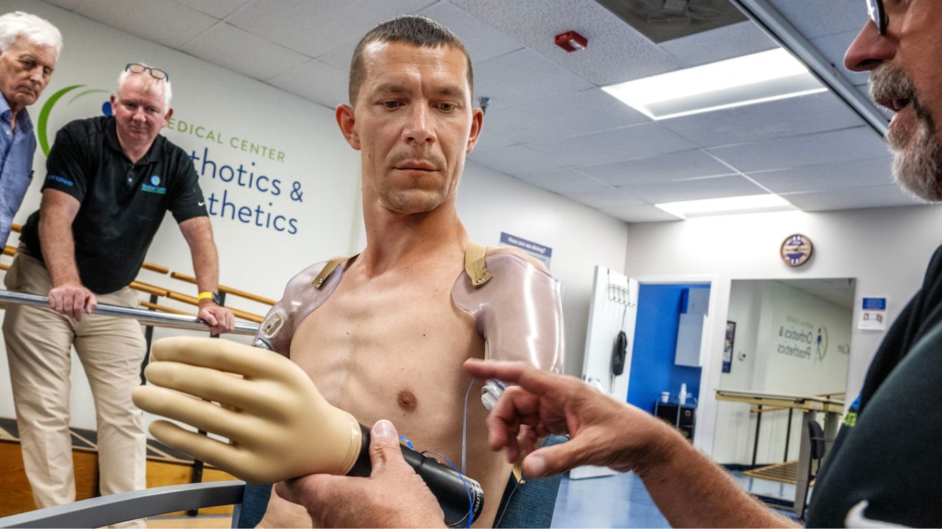 \"Вагнеровцы\" ампутировали руки бойцу ВСУ без наложения швов. Читайте на ...