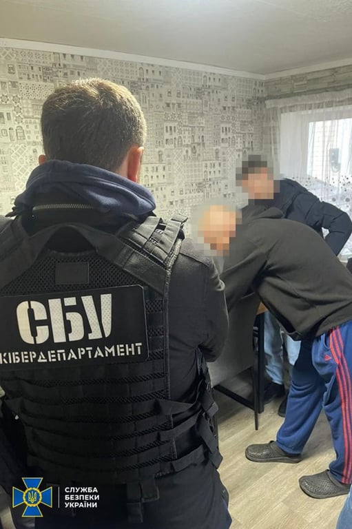 СБУ задержала чиновников, которые грабили украинские компании