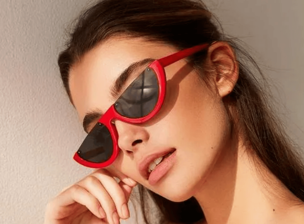 Солнцезащитные очки в форме полумесяца