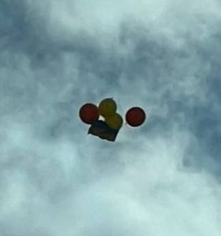 повітряні кульки над Кремлем