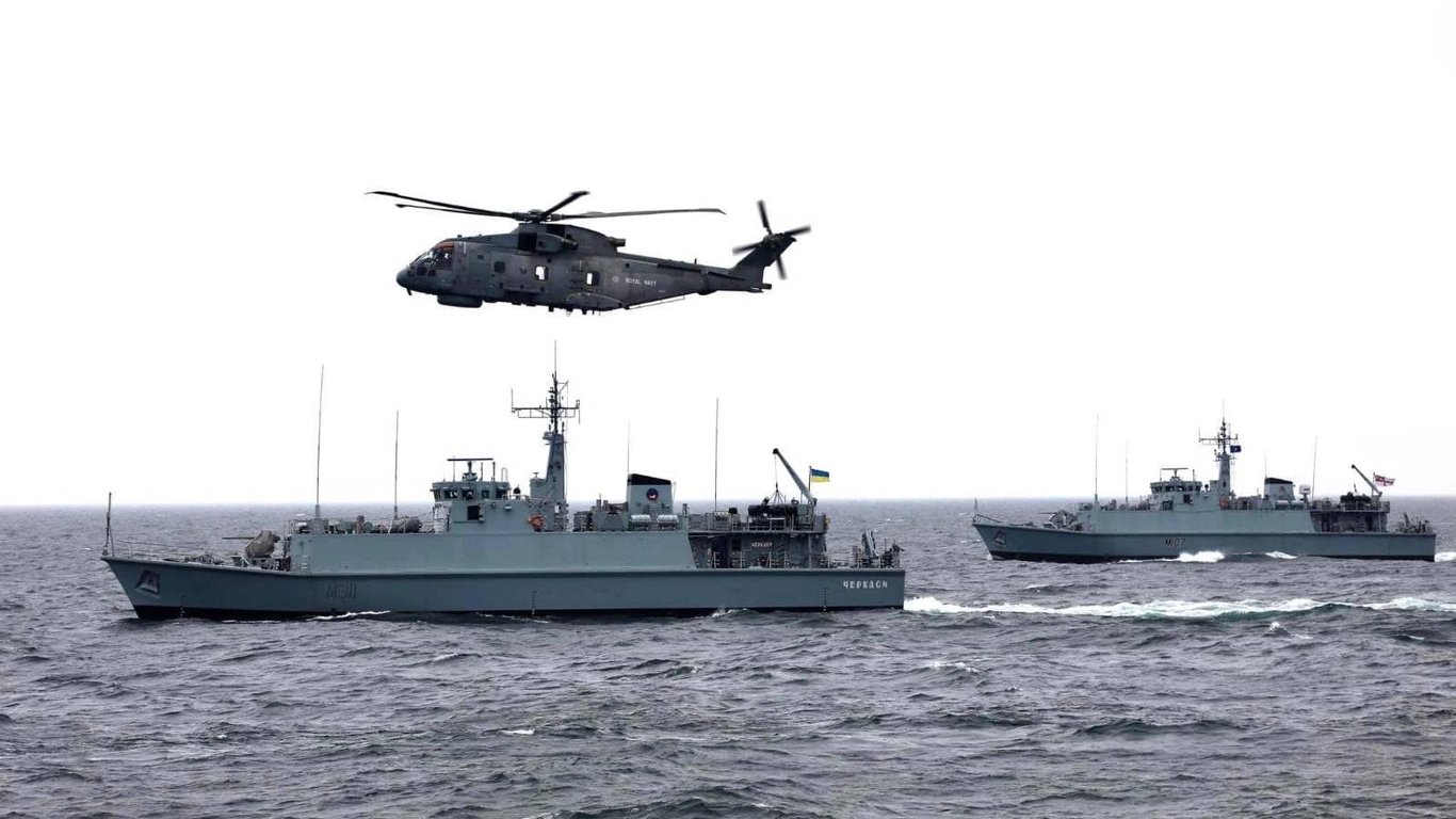 Росія втрачає контроль над Чорним морем та виводить флот із Криму: інтерв'ю