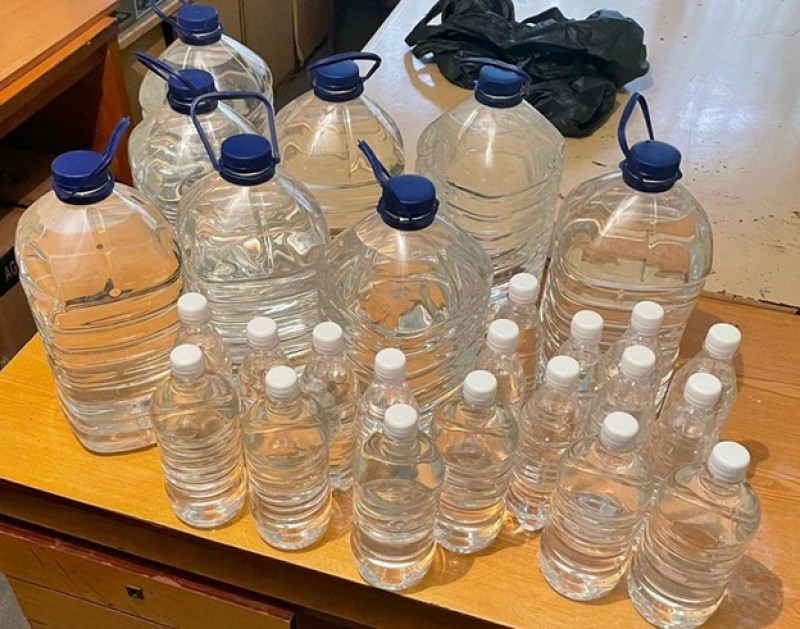 Підробка алкоголю. Фото: ГУНП в Одеській області