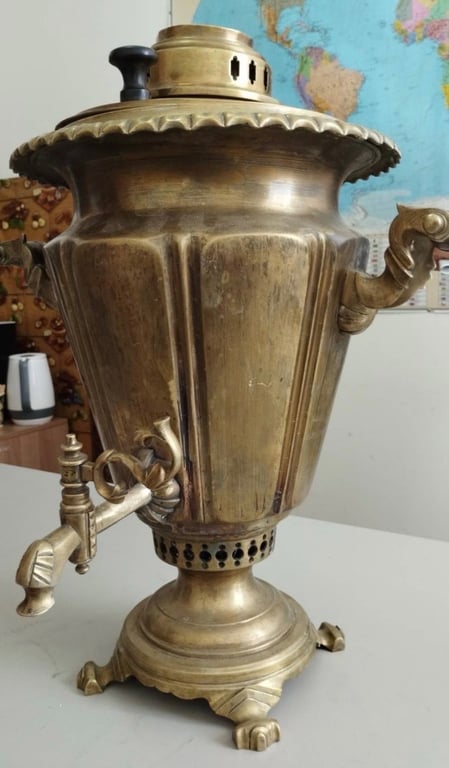 Старовинний самовар. Фото: Білгород-Дністровський Прикордонний Загін