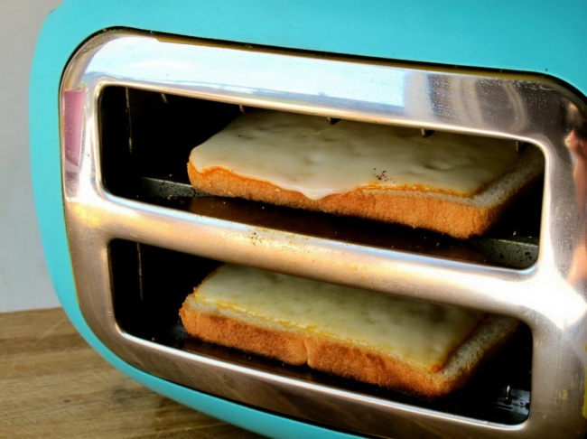 Гарячі бутерброди в тостері - чи дієвий лайфхак