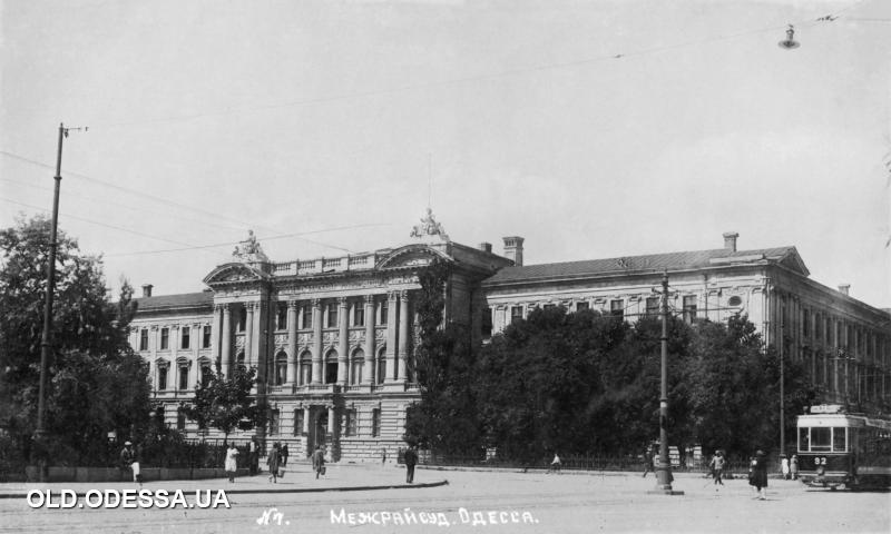 Как выглядел первый ЖД вокзал в Одессе