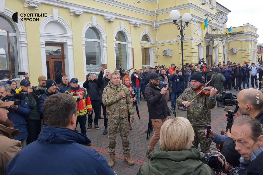 Концерт на вокзале Херсона