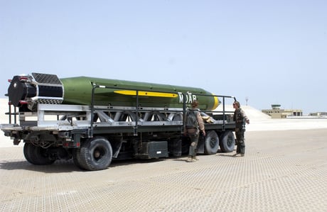 MOAB, яку скинули США - мати всіх бомб