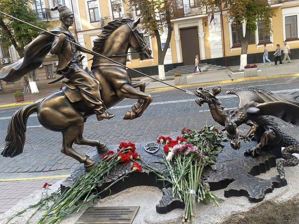 Памятник защитникам Независимости Украины