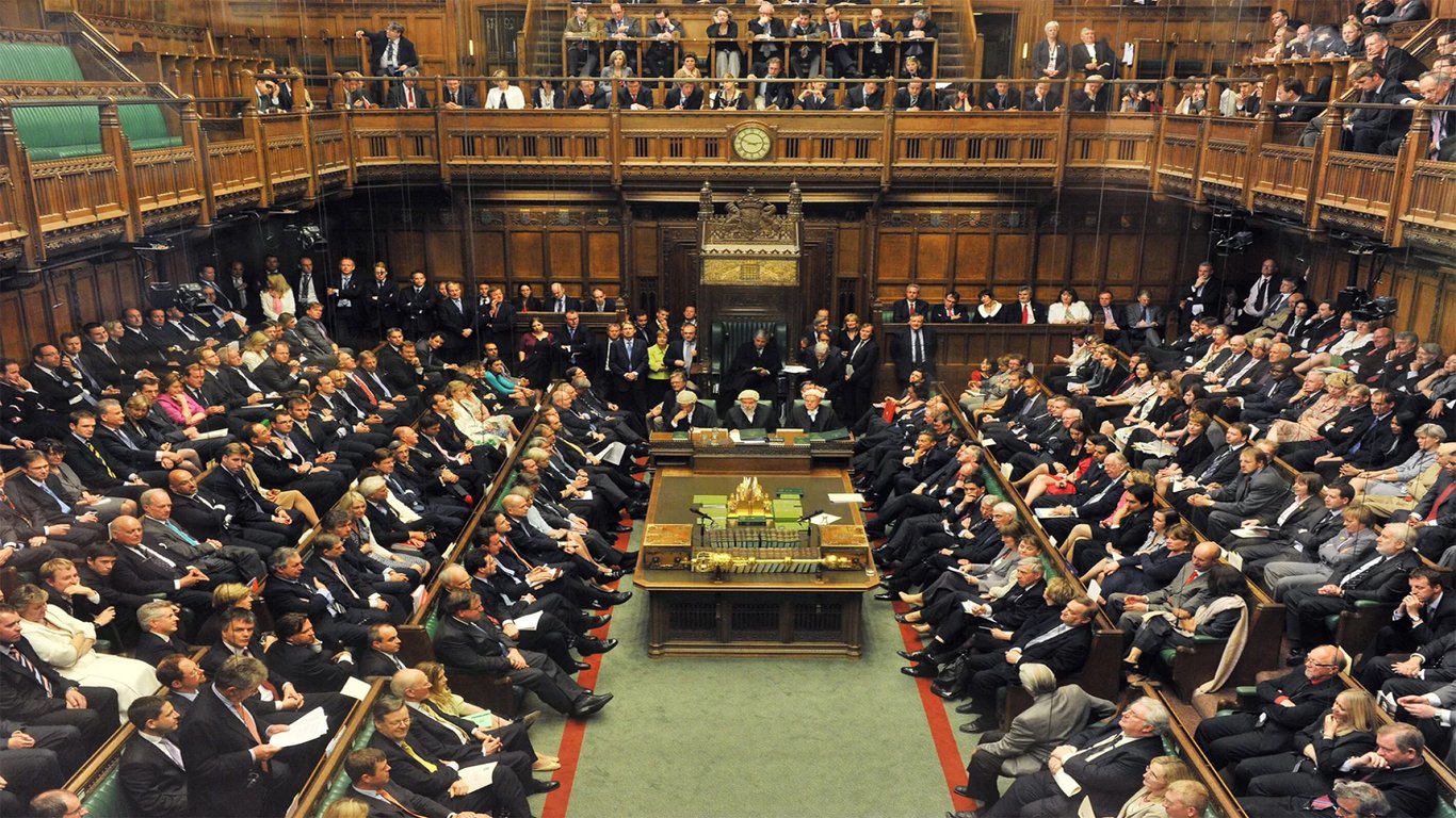 Парламент збирається якнайшвидше після смерті монарха