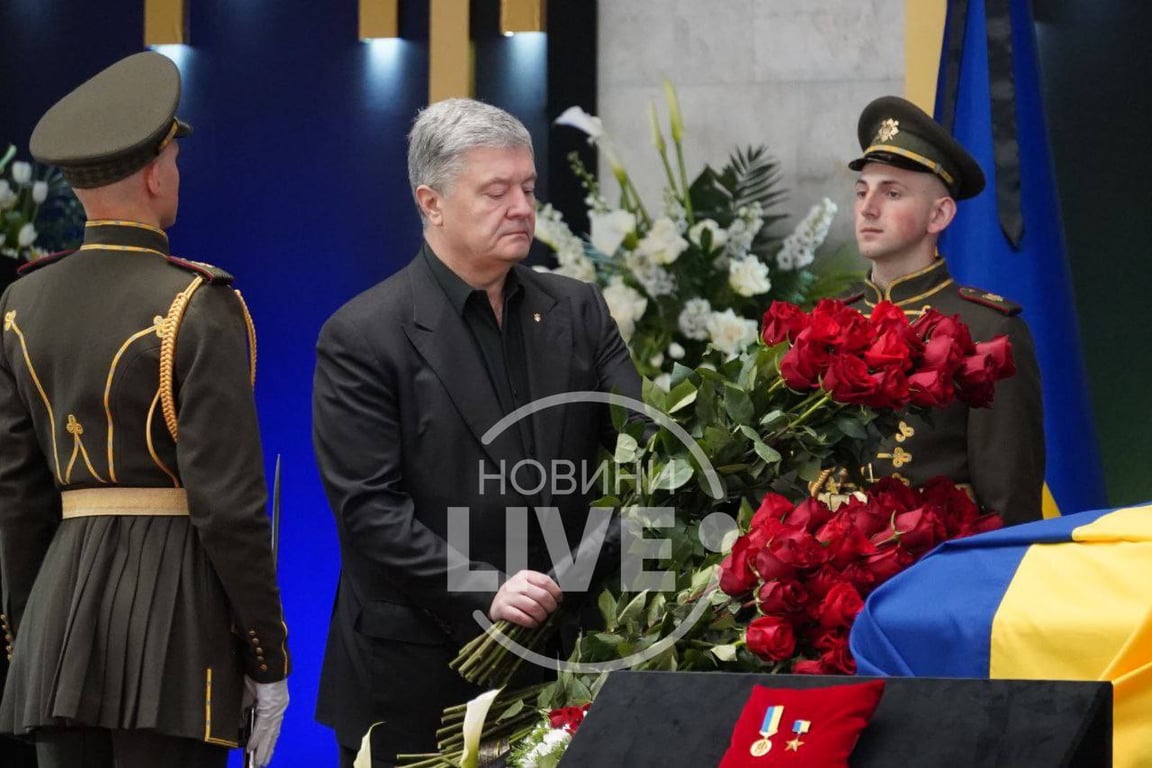 Петро Порошенко - поховання Кравчука
