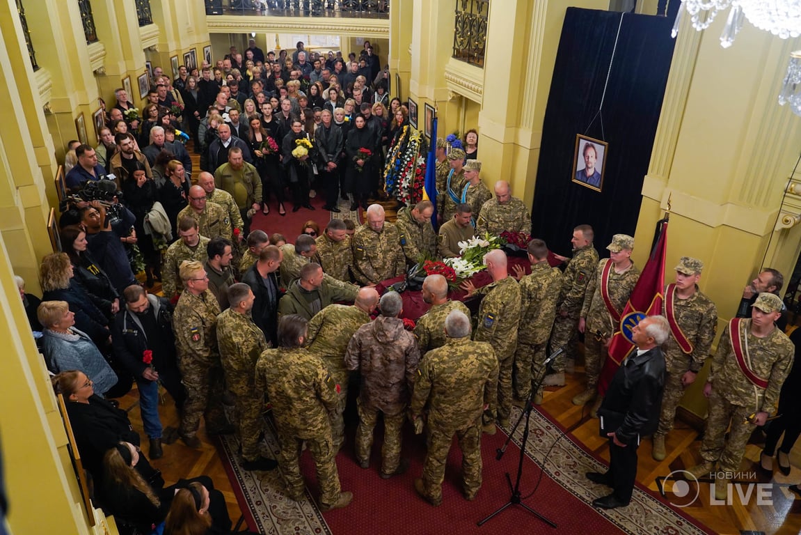 похорон олександра шаповала