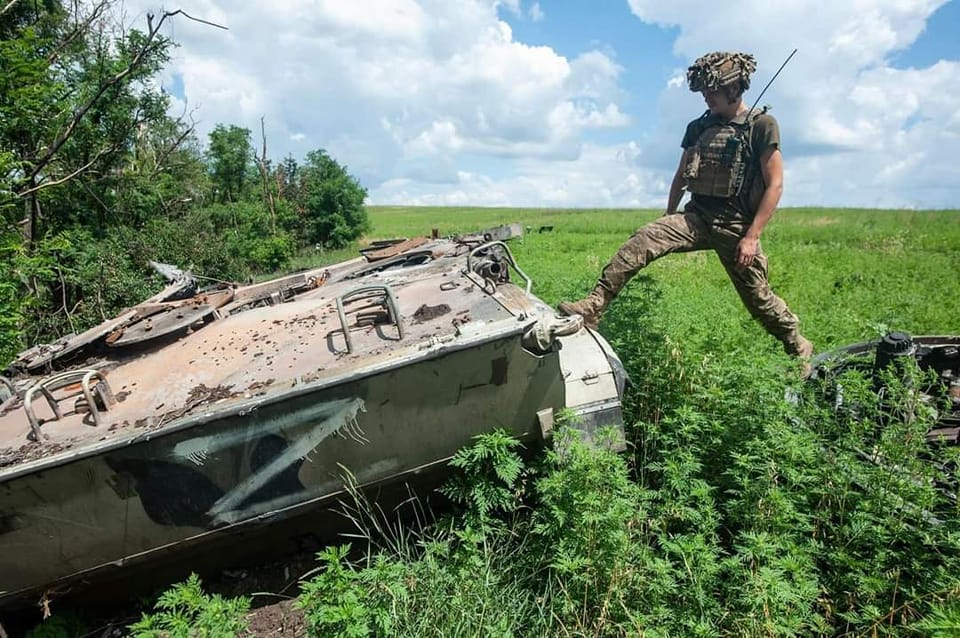 российские войска потеряли более четырехсот единиц военной техники