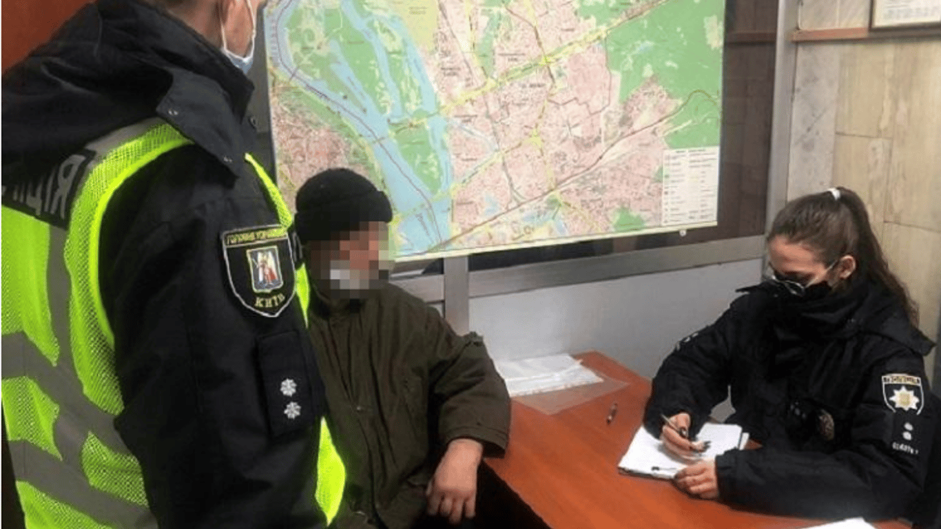 Напад на дітей на Русанівці – підозрюваного допитали – що з'ясували