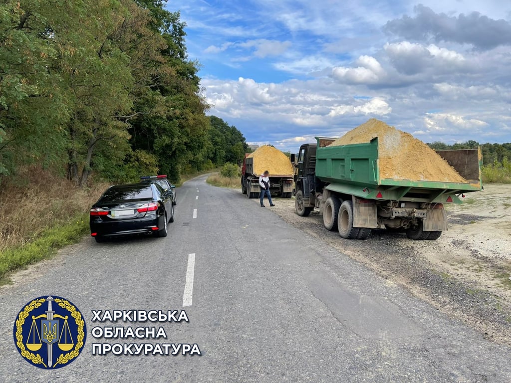 самосвалы с песком