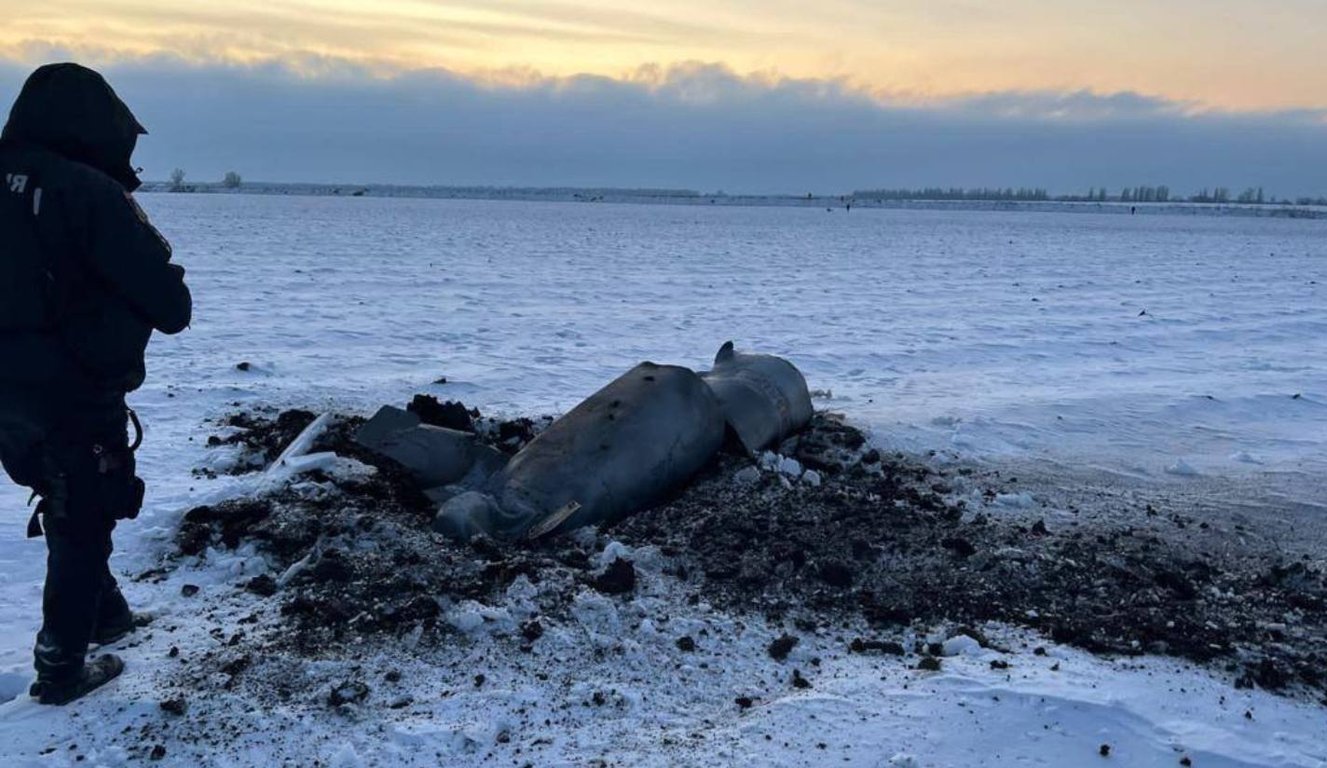 Сбитая российская ракета в Киевской области упала на поле