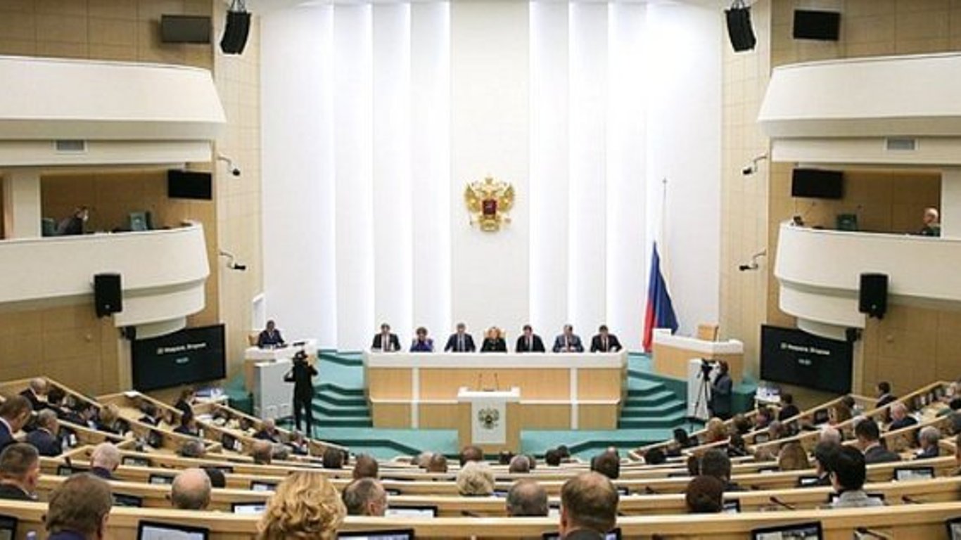 Совет Федерации разрешил Путину ввести российские войска на территорию Л/ДНР