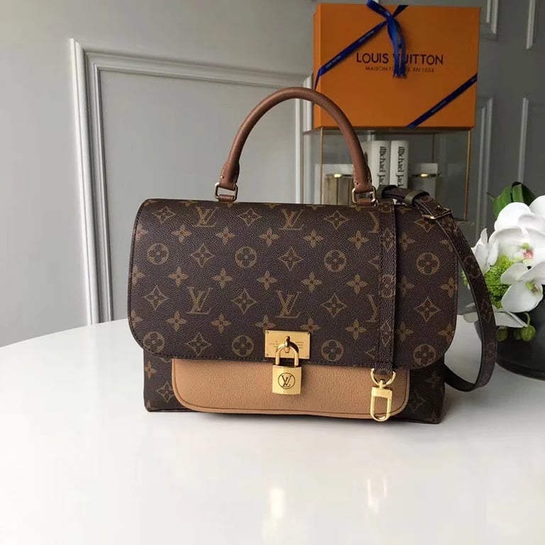 Сумка от Louis Vuitton