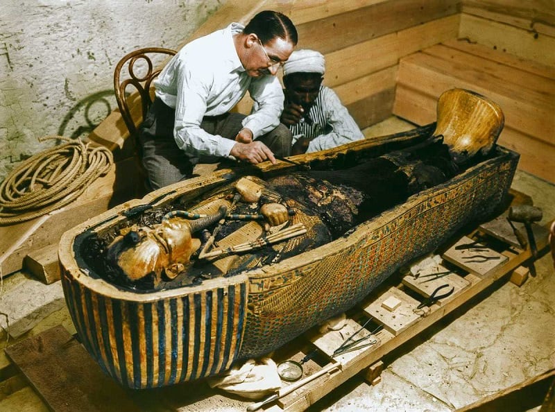 В гробнице Тутанхамона