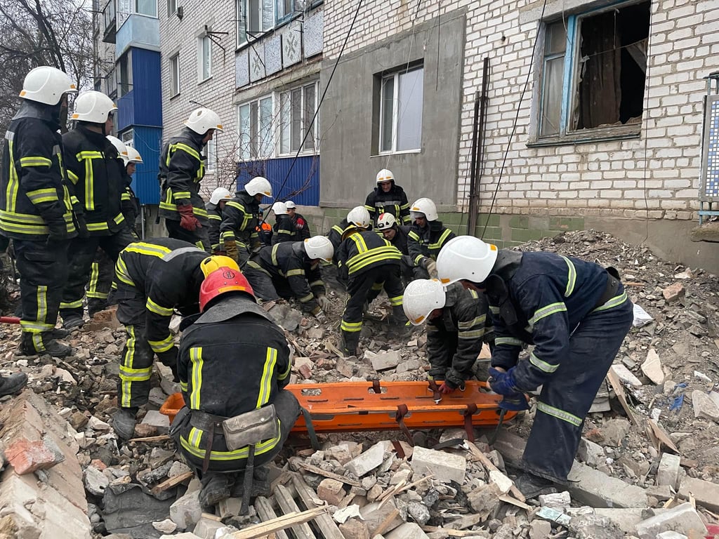 Вибух будинку на Миколаївщині: рятувальники виявили під завалами ще од