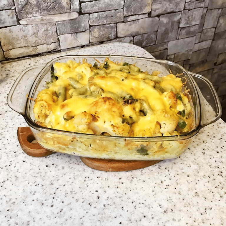 Запеканка из цветной капусты с куриным филе