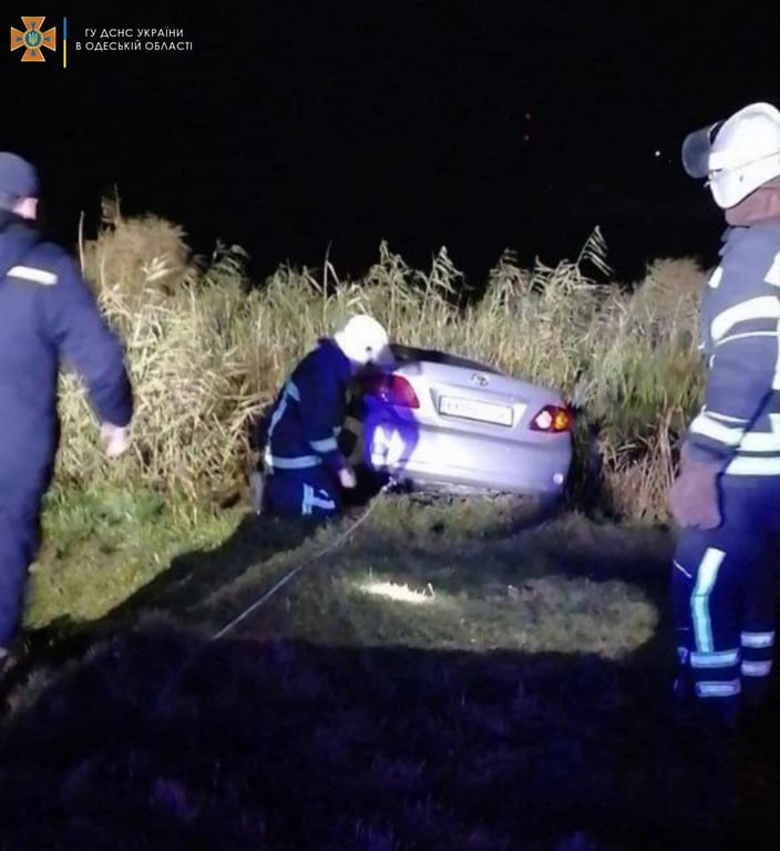 машина затонула одеська область