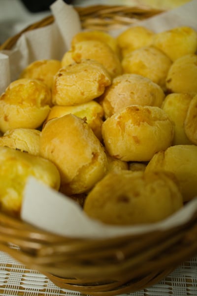Pão de Queijo (Brazilian Cheese Bread)