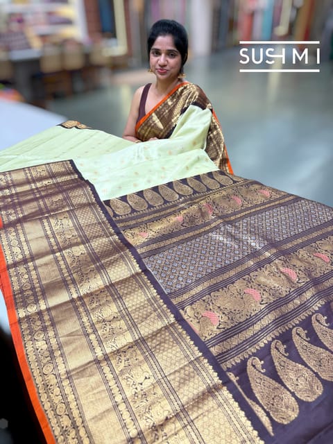 Pista Premium Gadwal Handloom Silk Saree with Kanchi Kuttu Borders