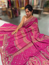 Majenta Kareena Inspired Gorgette Saree with allover mirrors SS5040